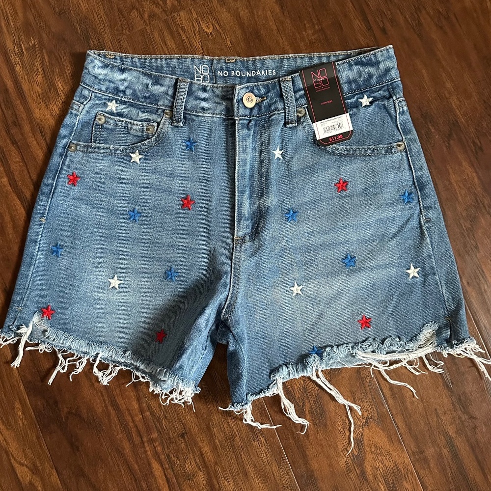 Women’s No Boundries high rise 4th of July shorts size 5.